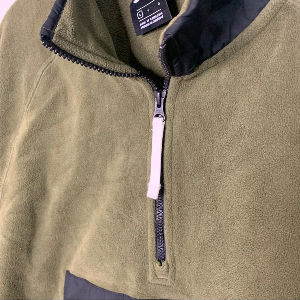 Men’s Nike Large Front Pocket Sweatshirt
